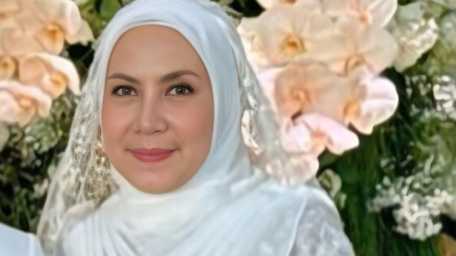 Siapa Maya Suhasni Siregar? Sosok Perempuan Hebat yang Dinikahi Wamenag Romo Syafii